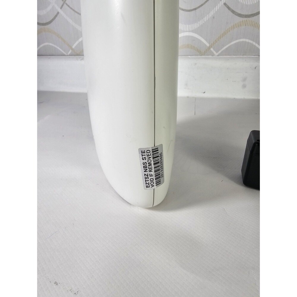 NETGEAR ORBI RBR50v2 Tri-band WiFi Router High Performance AC300 White - Picture 6 of 9